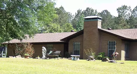 8115 Kling Rd, Mabelvale, AR 72103
