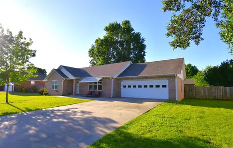 4003 Lori Spence, Paragould, AR 72450