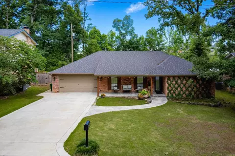 1104 Kings Mountain Dr, Little Rock, AR 72211