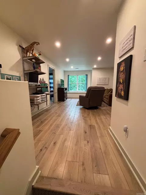 Entry Way - 6276 Coy Ln, Mabelvale, AR 72103 photo 2 of 3