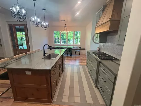 Kitchen - 6276 Coy Ln, Mabelvale, AR 72103 photo 2 of 4