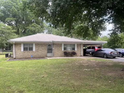 105 S Peterson St, Dumas, AR 71639