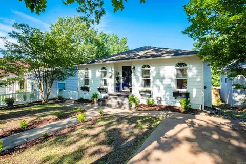 906 N Polk St, Little Rock, AR 72205