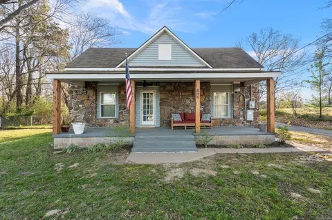 606 N Roseville St, Altus, AR 72821