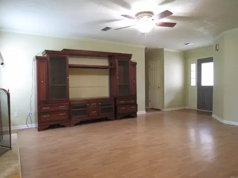 Living - 33 Reno Dr, Cabot, AR 72023 photo 1 of 5