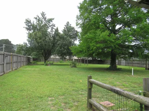 Exterior - 33 Reno Dr, Cabot, AR 72023 photo 8 of 9