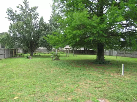 Exterior - 33 Reno Dr, Cabot, AR 72023 photo 7 of 9