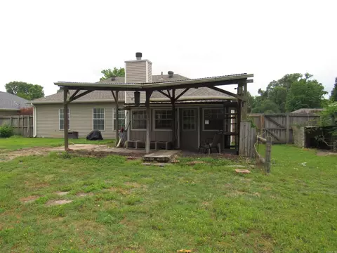 Exterior - 33 Reno Dr, Cabot, AR 72023 photo 6 of 9