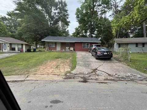 17 Newland Dr, Little Rock, AR 72209