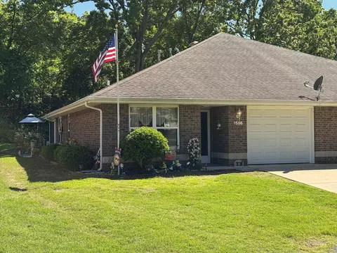 1586 Meadowhill Dr, Mountain Home, AR 72653