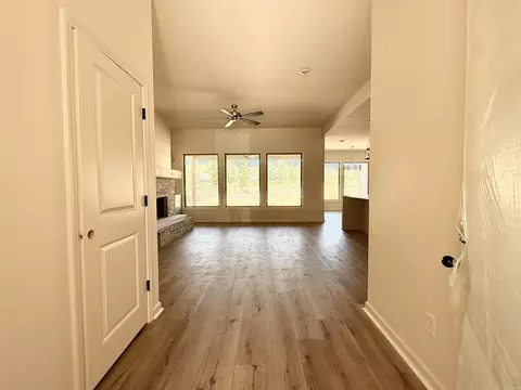 Entry Way - 6838 Detonti Rd, Bauxite, AR 72011 photo 1 of 7