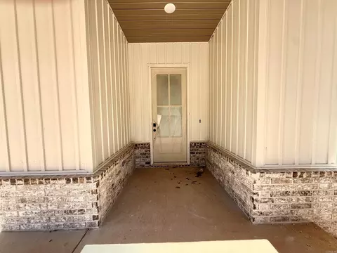 Exterior - 6838 Detonti Rd, Bauxite, AR 72011 photo 2 of 6