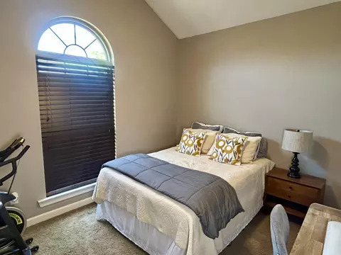Bedroom - 53 Oak Tree Cir, Conway, AR 72032 photo 3 of 3