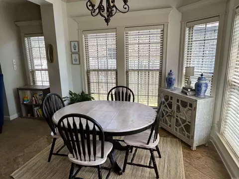 Dining - 53 Oak Tree Cir, Conway, AR 72032 photo 2 of 2