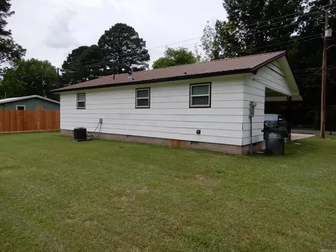 Exterior - 710 E Fourth St, Bald Knob, AR 72010 photo 4 of 5