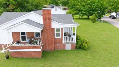 Exterior - 923 Denton St, Benton, AR 72015 photo 7 of 7