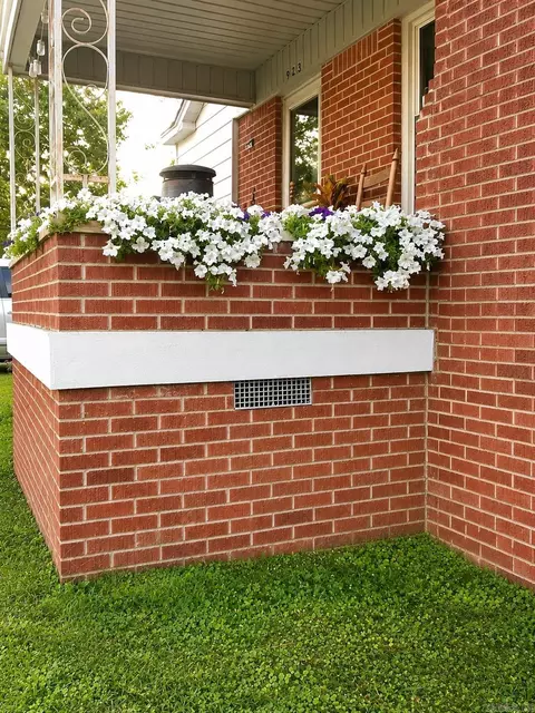 Exterior - 923 Denton St, Benton, AR 72015 photo 5 of 7