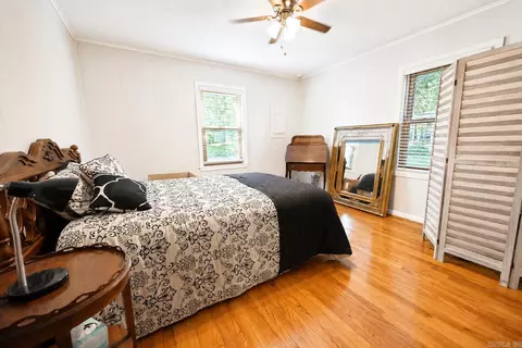 Bedroom - 923 Denton St, Benton, AR 72015 photo 3 of 3