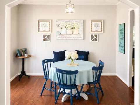 Dining - 923 Denton St, Benton, AR 72015 photo 1 of 1