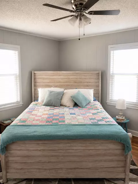 Bedroom - 923 Denton St, Benton, AR 72015 photo 1 of 3