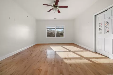 Bedroom - 667 Cedar Creek Rd, Marshall, AR 72650 photo 2 of 4