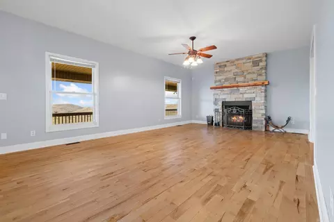 Living - 667 Cedar Creek Rd, Marshall, AR 72650 photo 5 of 11