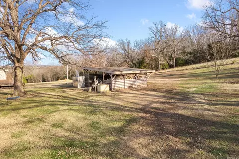 Exterior - 667 Cedar Creek Rd, Marshall, AR 72650 photo 5 of 8