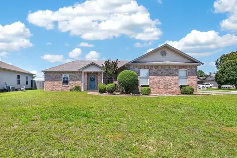 28 Castleton Dr, Ward, AR 72176