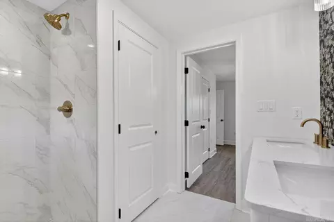Bath - 3106 Edison Ave, Benton, AR 72015 photo 4 of 4