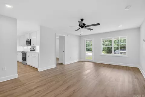 Living - 3106 Edison Ave, Benton, AR 72015 photo 2 of 4