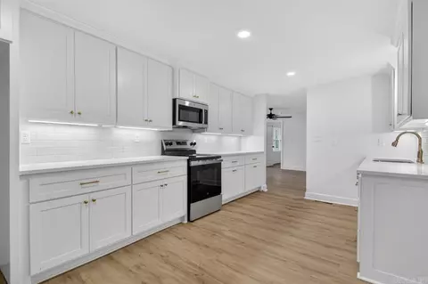 Kitchen - 3106 Edison Ave, Benton, AR 72015 photo 2 of 3