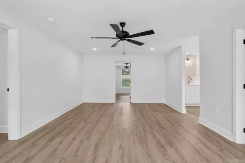 Living - 3106 Edison Ave, Benton, AR 72015 photo 4 of 4