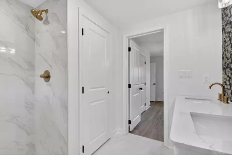 Bath - 3106 Edison Ave, Benton, AR 72015 photo 4 of 4