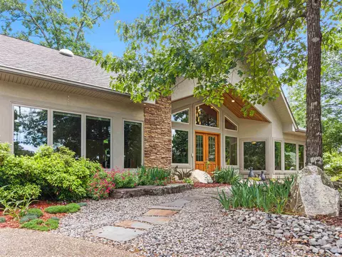 11 Paraiso Ln, Hot Springs Village, AR 71909