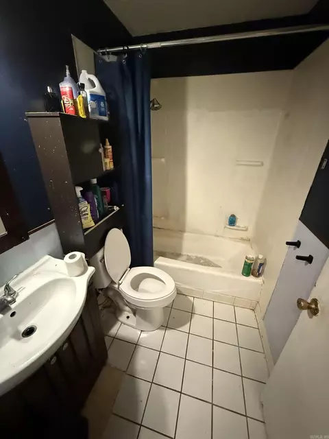 Bath - 200 Wright Cv, Jacksonville, AR 72076 photo 1 of 1