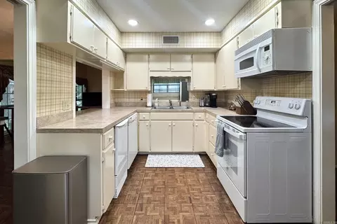 Kitchen - 1741 Caddo Cir, Ashdown, AR 71822 photo 1 of 4