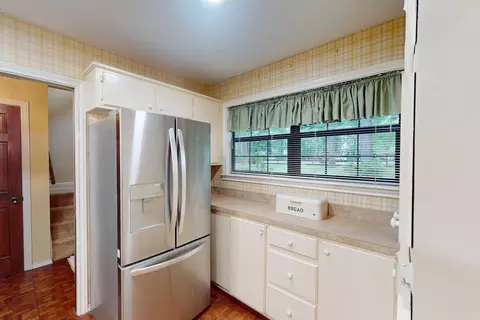 Kitchen - 1741 Caddo Cir, Ashdown, AR 71822 photo 4 of 4