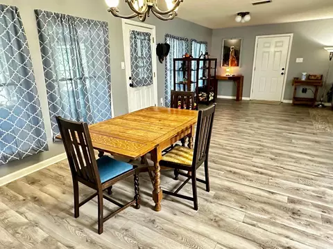 Dining - 3665 S Hwy 267, Beebe, AR 72012 photo 1 of 2