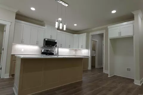 Kitchen - 228 Michelle Dr, Beebe, AR 72012 photo 1 of 5