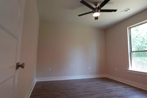 Bedroom - 228 Michelle Dr, Beebe, AR 72012 photo 4 of 7