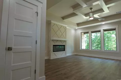 Living - 228 Michelle Dr, Beebe, AR 72012 photo 4 of 8