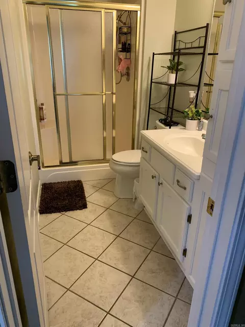 Bath - 420 Cheyenne St, Conway, AR 72032 photo 3 of 3