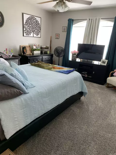 Bedroom - 420 Cheyenne St, Conway, AR 72032 photo 2 of 3