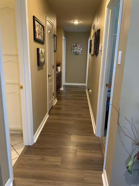 Entry Way - 420 Cheyenne St, Conway, AR 72032 photo 1 of 1