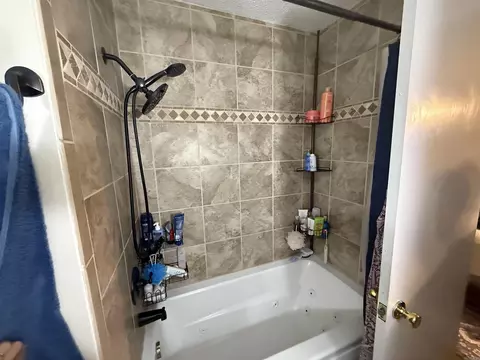 Bath - 51 Center St, Ward, AR 72176 photo 3 of 5