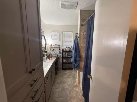 Bath - 51 Center St, Ward, AR 72176 photo 1 of 5