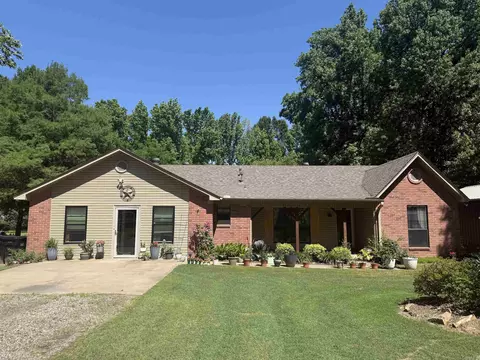 51 Center St, Ward, AR 72176