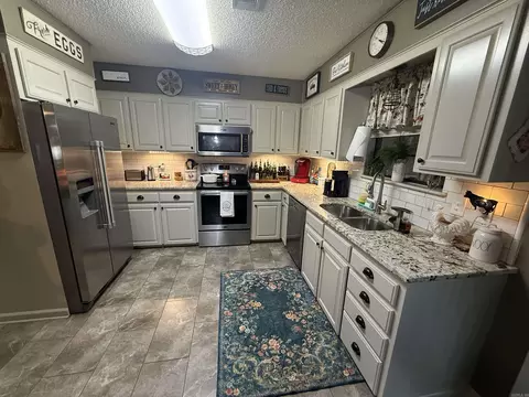Kitchen - 51 Center St, Ward, AR 72176 photo 2 of 2