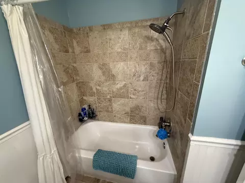 Bath - 51 Center St, Ward, AR 72176 photo 5 of 5