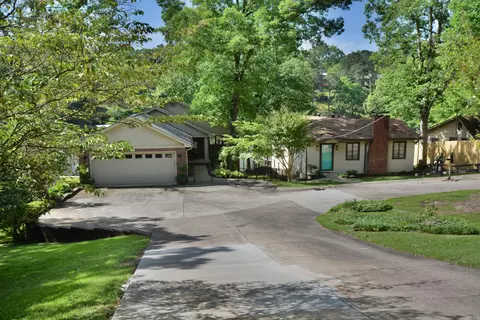 210 Edgewater Cir, Hot Springs, AR 71913